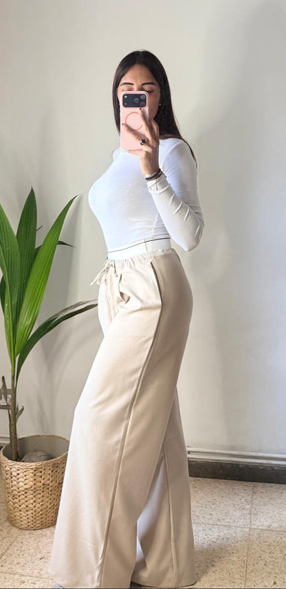 Pantalón Beige pierna ancha